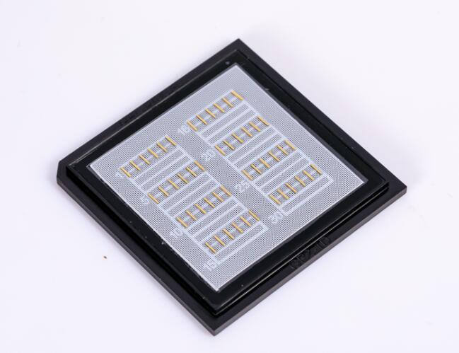 9XXnm 13W半導(dǎo)體激光單管芯片